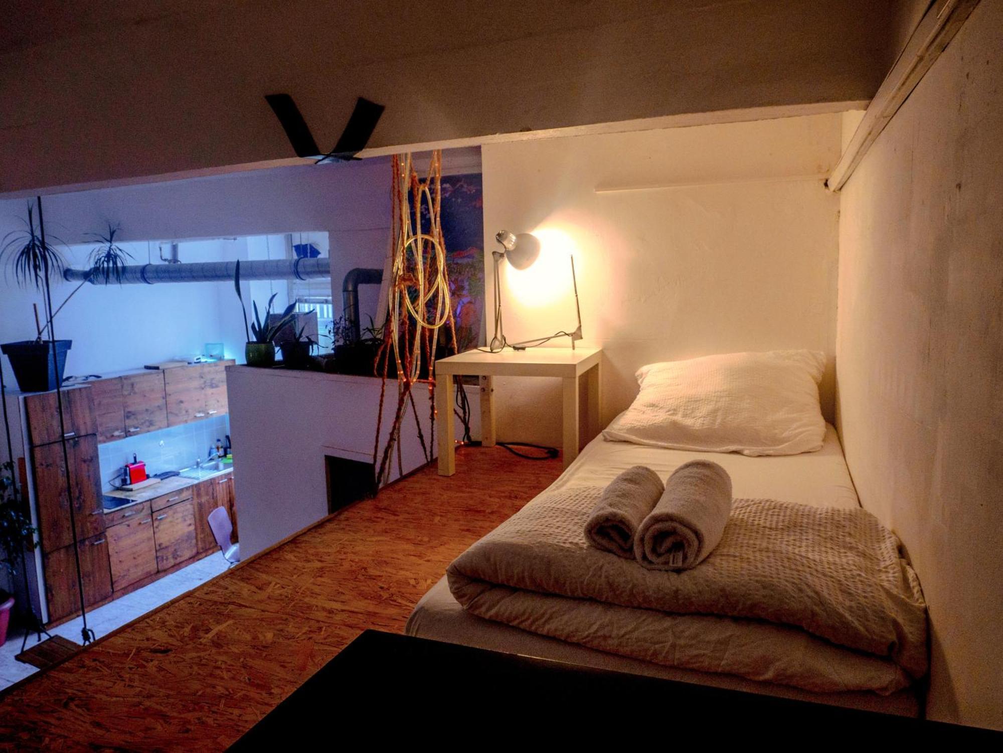 Einzigartiges 140qm Loft - Party Ist Erlaubt! Appartement Berlijn